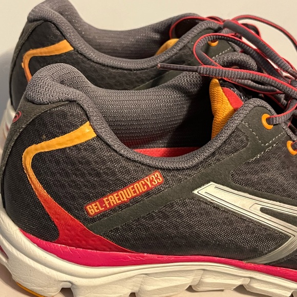 ASICS Running ladies sneakers size 9 - Picture 12 of 13